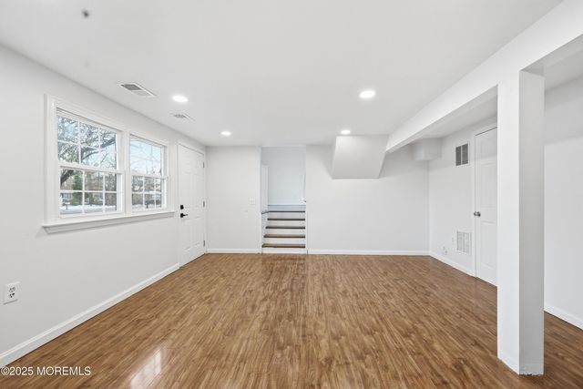 19 Oak Ridge Parkway, Toms River, NJ 08755