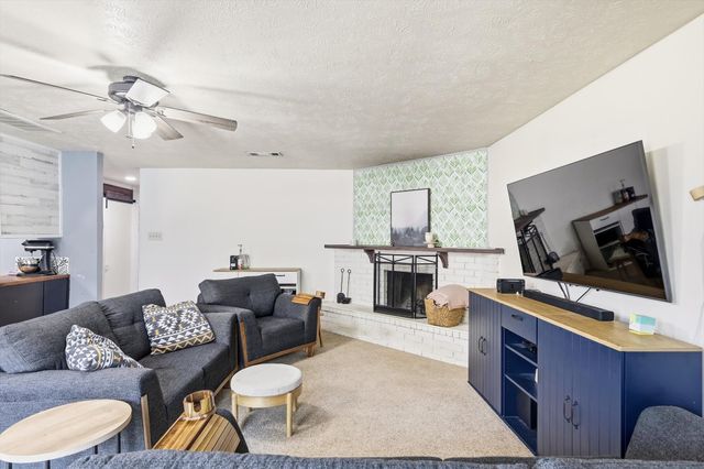 6809 Newcastle Place, North Richland Hills, TX 76182