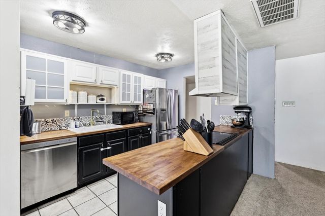 6809 Newcastle Place, North Richland Hills, TX 76182