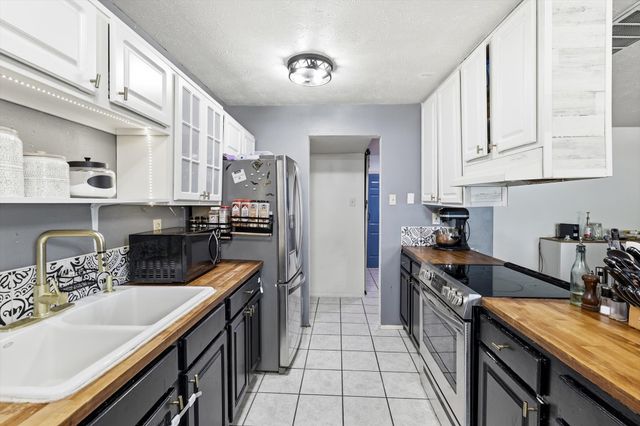 6809 Newcastle Place, North Richland Hills, TX 76182