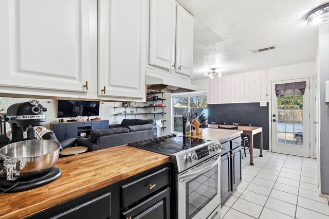 6809 Newcastle Place, North Richland Hills, TX 76182