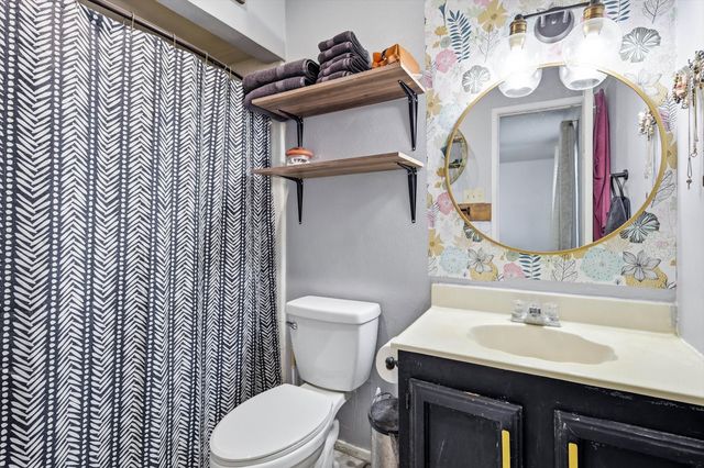 6809 Newcastle Place, North Richland Hills, TX 76182