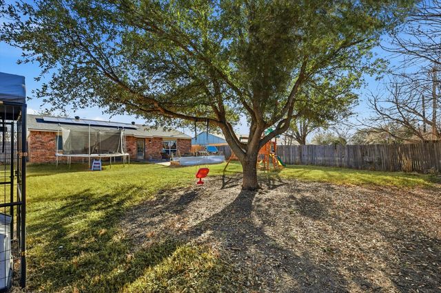 6809 Newcastle Place, North Richland Hills, TX 76182