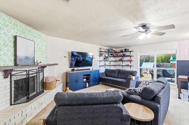 6809 Newcastle Place, North Richland Hills, TX 76182