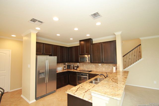 10340 GOLD RUSH CRK, San Antonio, TX 78245