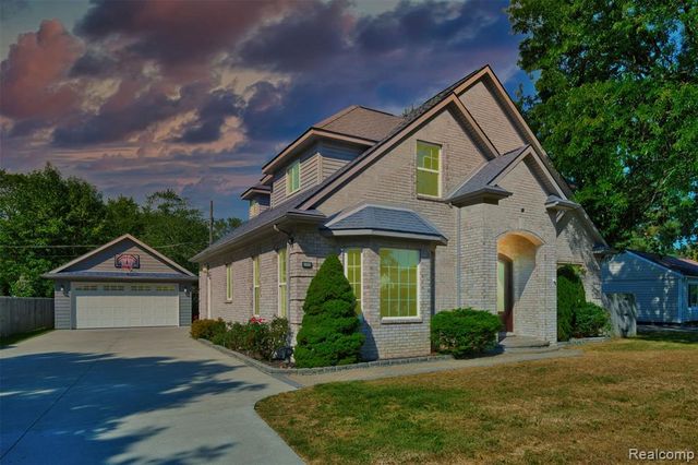 33528 Rhonswood Street, Farmington Hills, MI 48335