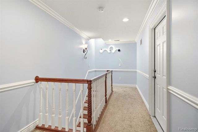 33528 Rhonswood Street, Farmington Hills, MI 48335