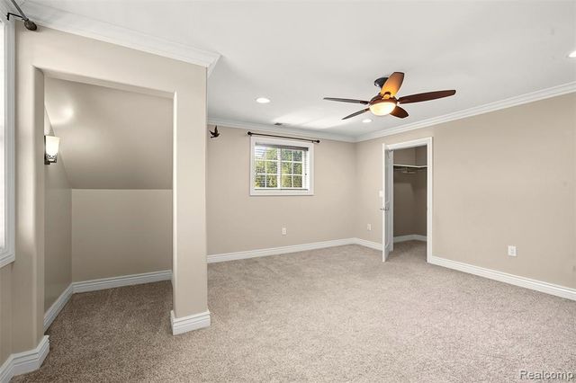 33528 Rhonswood Street, Farmington Hills, MI 48335