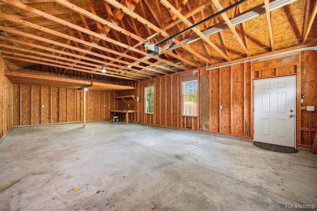 33528 Rhonswood Street, Farmington Hills, MI 48335