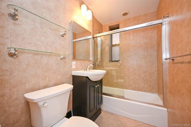67-40 Yellowstone Boulevard 4M, Forest Hills, NY 11375