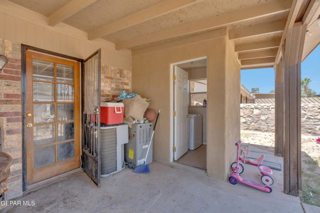 10708 Gemstone Street, El Paso, TX 79924