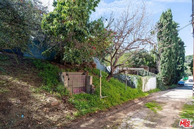 3468 Oak Glen Drive, Los Angeles, CA 90068