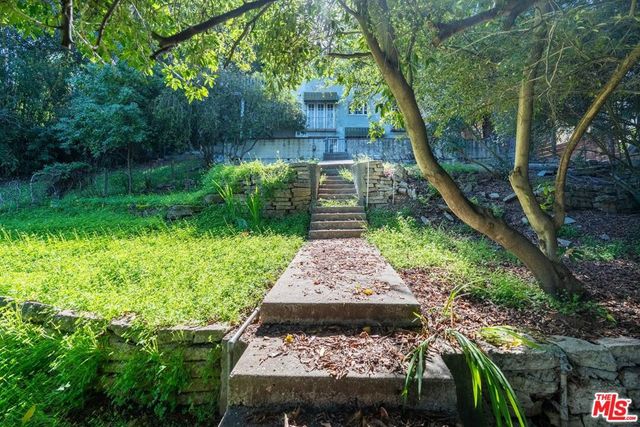 3468 Oak Glen Drive, Los Angeles, CA 90068