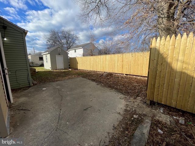 2001 LINKWOOD AVE, Wilmington, DE 19805