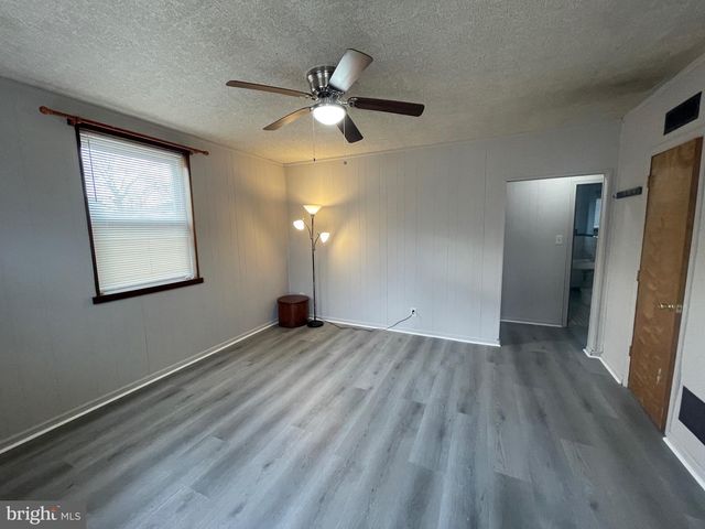 2001 LINKWOOD AVE, Wilmington, DE 19805