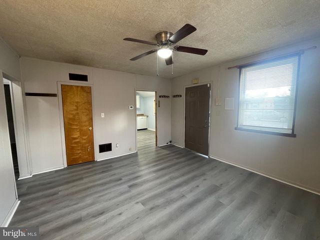 2001 LINKWOOD AVE, Wilmington, DE 19805