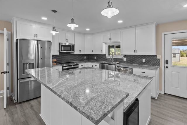 170 High Ridge Drive, Azle, TX 76020