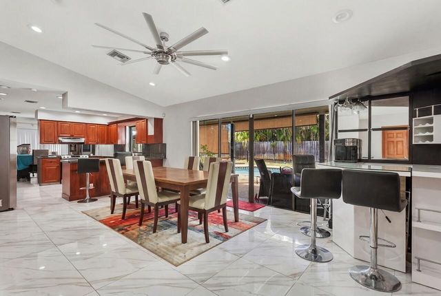 1280 NW 114th Avenue, Coral Springs, FL 33071