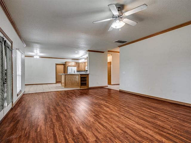 20200 SE 43rd Street, Harrah, OK 73045