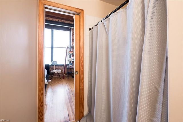 230 W Tazewell St Apt 103, Norfolk, VA 23510
