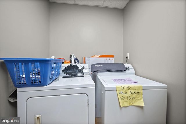 338 N CHARLES ST, Baltimore, MD 21201