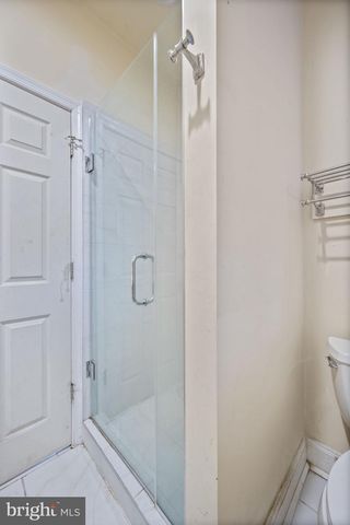 338 N CHARLES ST, Baltimore, MD 21201