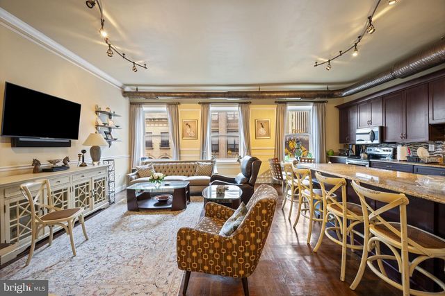 338 N CHARLES ST, Baltimore, MD 21201