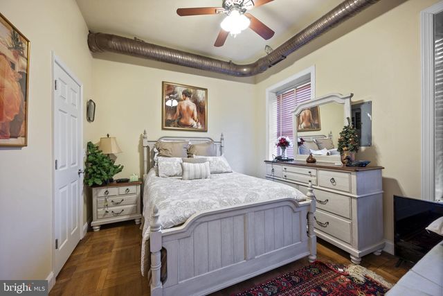 338 N CHARLES ST, Baltimore, MD 21201