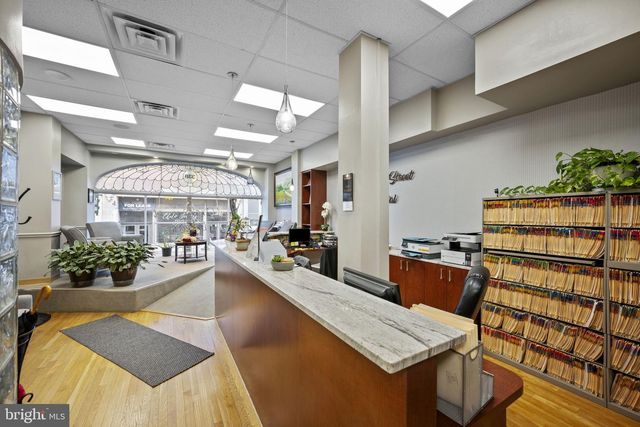 338 N CHARLES ST, Baltimore, MD 21201