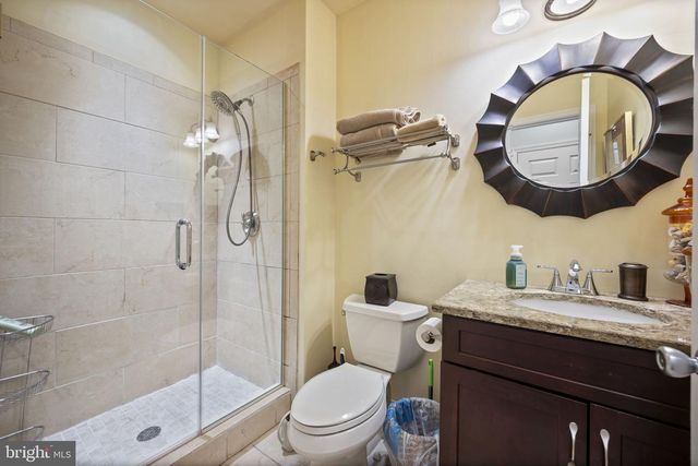 338 N CHARLES ST, Baltimore, MD 21201