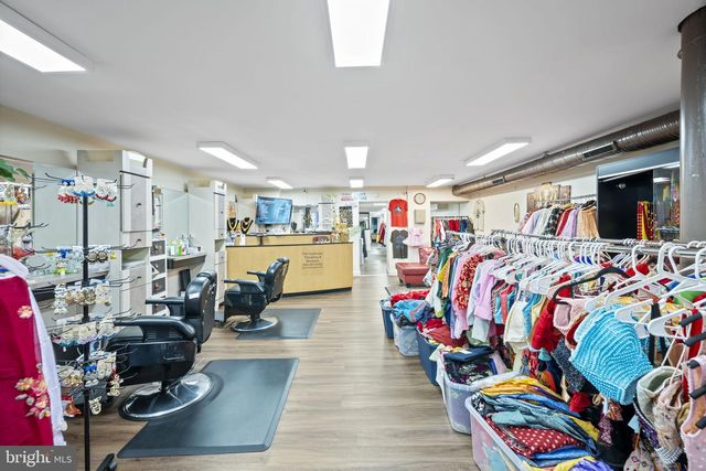 338 N CHARLES ST, Baltimore, MD 21201