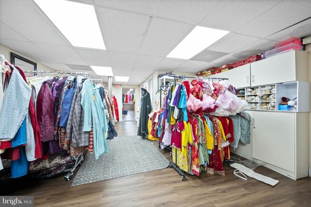 338 N CHARLES ST, Baltimore, MD 21201