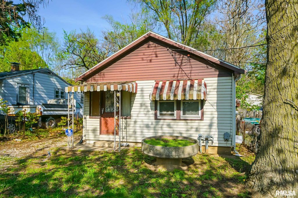 3922 N BOULEVARD Avenue, Peoria Heights, IL 61616