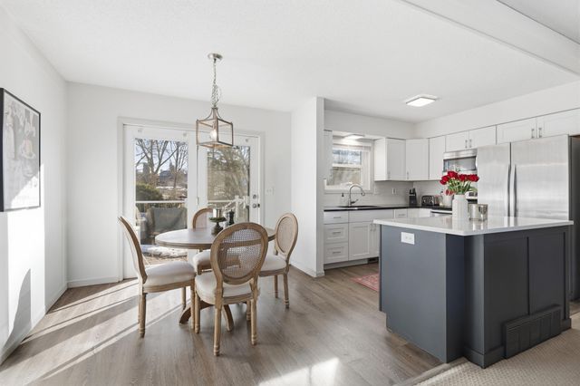 3048 Camelot Circle, Woodbury, MN 55125