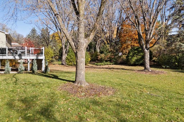 3048 Camelot Circle, Woodbury, MN 55125