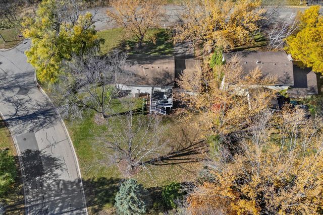 3048 Camelot Circle, Woodbury, MN 55125