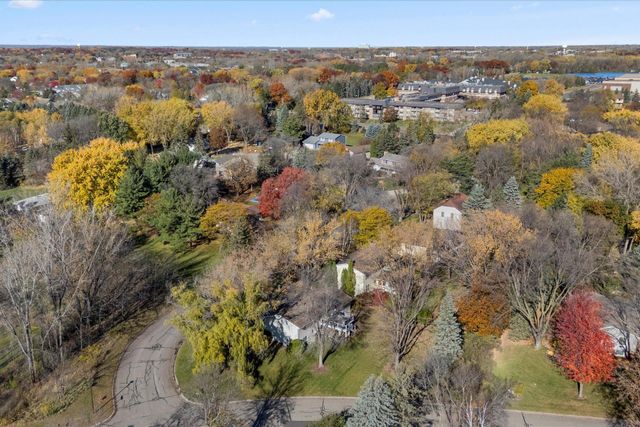 3048 Camelot Circle, Woodbury, MN 55125