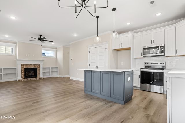 2085 Presley Crossing, Jonesborough, TN 37659