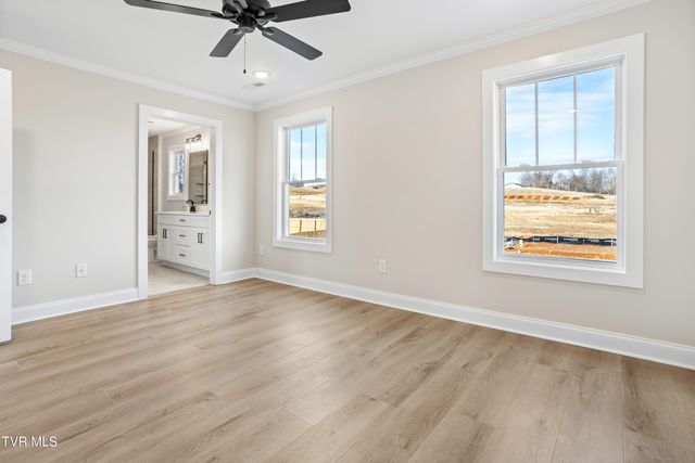2085 Presley Crossing, Jonesborough, TN 37659