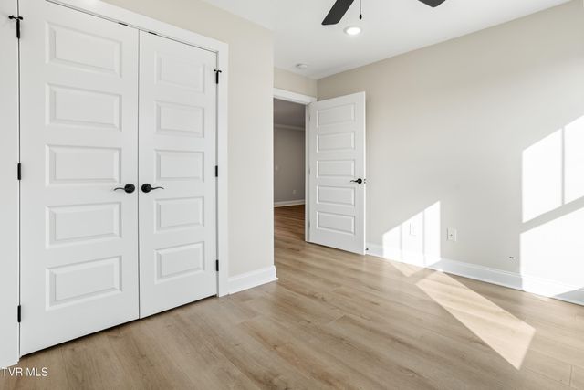 2085 Presley Crossing, Jonesborough, TN 37659