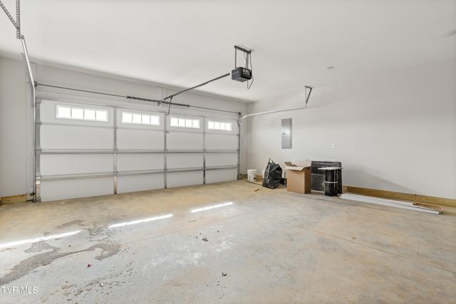 2085 Presley Crossing, Jonesborough, TN 37659