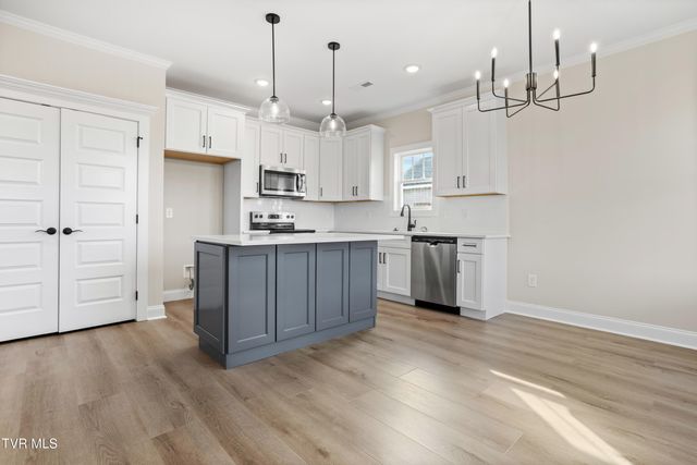2085 Presley Crossing, Jonesborough, TN 37659