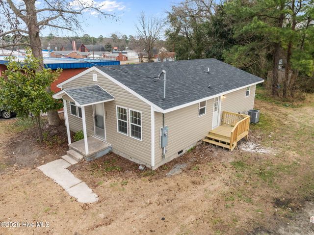 211 S Jackson Street, Beulaville, NC 28518