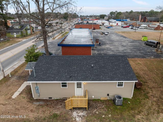 211 S Jackson Street, Beulaville, NC 28518