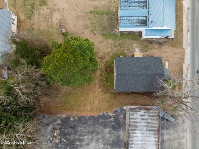 211 S Jackson Street, Beulaville, NC 28518