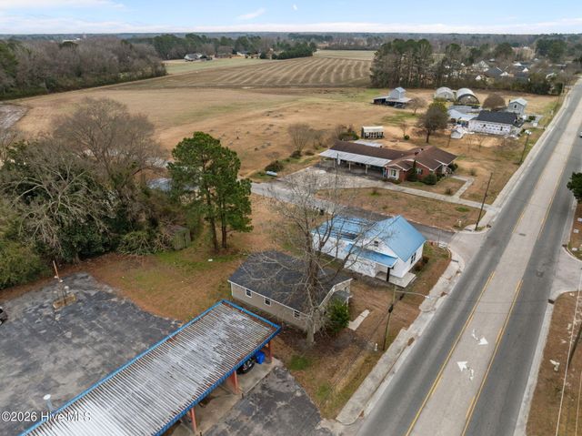 211 S Jackson Street, Beulaville, NC 28518