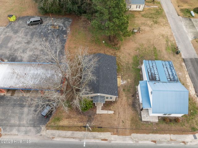 211 S Jackson Street, Beulaville, NC 28518