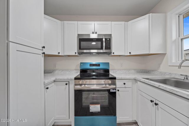 211 S Jackson Street, Beulaville, NC 28518