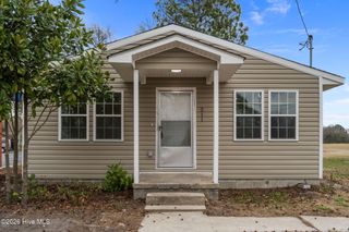 211 S Jackson Street, Beulaville, NC 28518