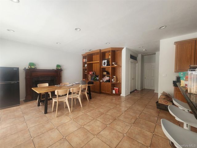 3 Arbor Field Way, Lake Grove, NY 11755